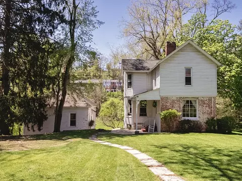61366144 Library Rd, Bethel Park, PA 15102