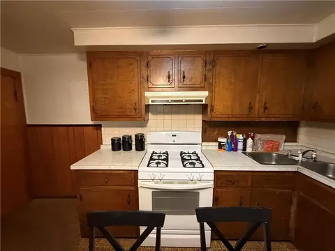 9154 9156 Maple St, Pittsburgh, PA 15239 photo 5