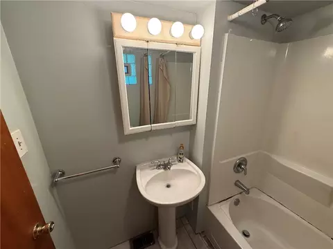 9154 9156 Maple St, Pittsburgh, PA 15239 photo 8