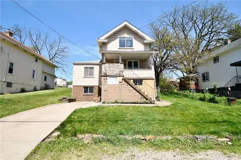2880 Cedar St, Bethel Park, PA 15102