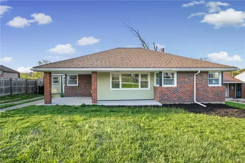 1112 Summerset Dr, Mckeesport, PA 15135