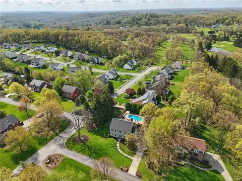 3880 Kim, Gibsonia, PA 15044