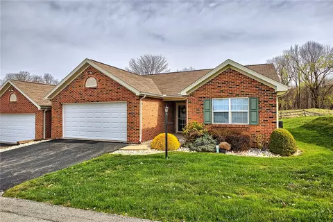 402 Cascade Dr, Greensburg, PA 15601