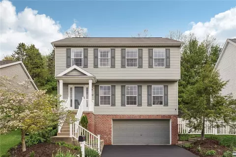151 Oak Brook Cir, Pittsburgh, PA 15220