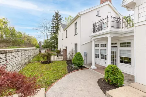 1401 Amity Ridge Rd, Washington, PA 15301