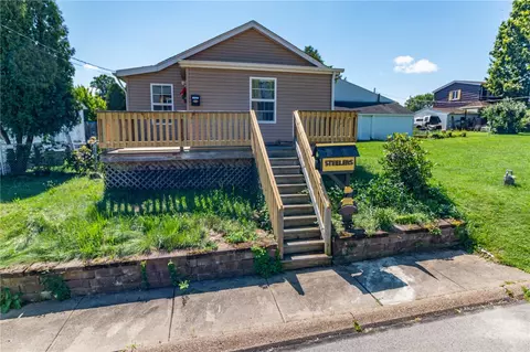 1434 5th St, Natrona Heights, PA 15065