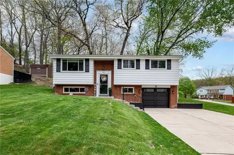 621 Moonstone Dr, Allison Park, PA 15101
