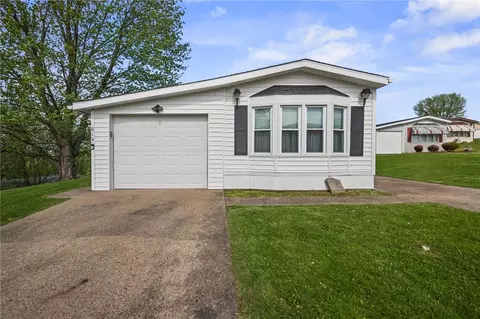 614 Lark Ln, Apollo, PA 15613