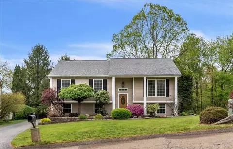 4006 Hancock Dr, Aliquippa, PA 15001