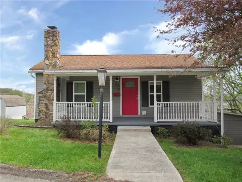 776 W Vine St, Mount Pleasant, PA 15666