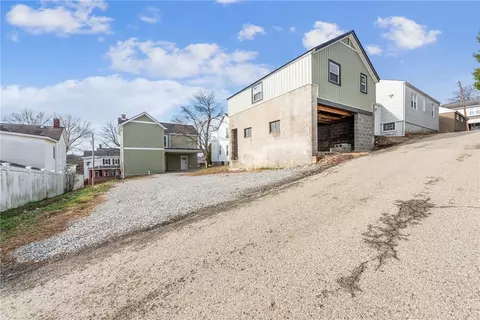 627 Spruce St, Irwin, PA 15642 photo 28