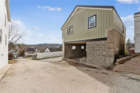 627 Spruce St, Irwin, PA 15642 photo 32