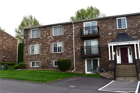 6217 Patrick Henry Dr, Aliquippa, PA 15001