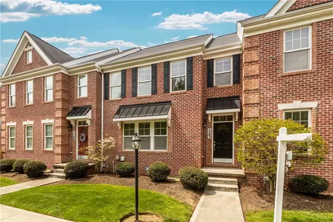 123 Shenot Rd, Wexford, PA 15090