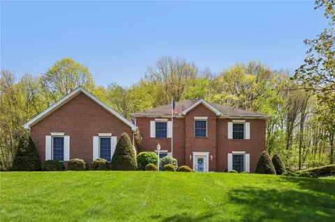 1003 Hunt Club Ct, Export, PA 15632