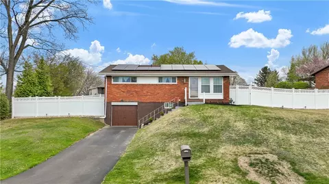 303 Ilex Dr, Pittsburgh, PA 15237