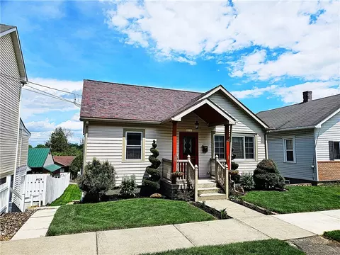 12 12 W Vine St, Mount Pleasant, PA 15666