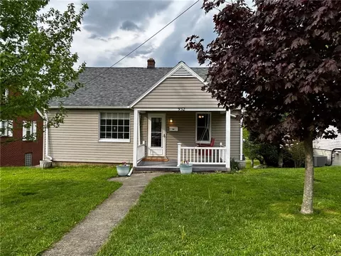 932 Franklin Ave, Connellsville, PA 15425