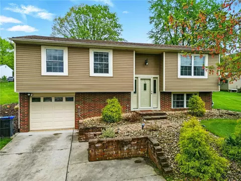 909 Fox Run Cir, Cranberry Township, PA 16066