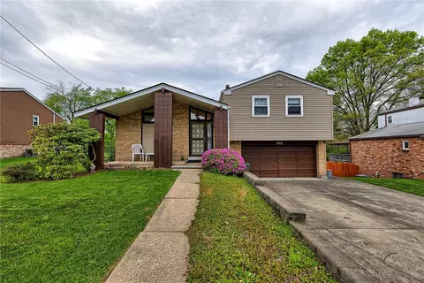 1712 Educational Dr, White Oak, PA 15131
