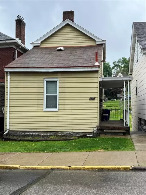126 Laughlin Ave, Pittsburgh, PA 15210