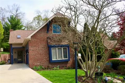 119 Green Commons Dr, Pittsburgh, PA 15243