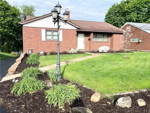 509 Longvue Dr, New Kensington, PA 15068