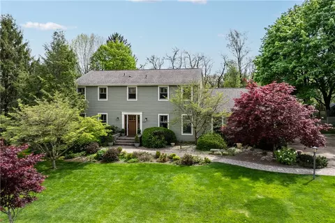 2349 Westgate Dr, Pittsburgh, PA 15237