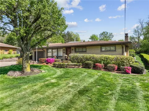 25 Willow Dr, Monessen, PA 15062