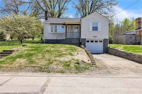 359 3rd St, Smithton, PA 15479