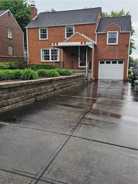 3255 Rambler Dr, Natrona Heights, PA 15065