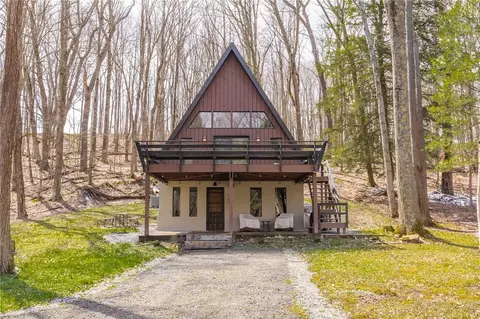 160 Kuhntown Rd, Somerset, PA 15501