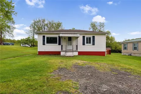 93 Koter Dr, Jeannette, PA 15644