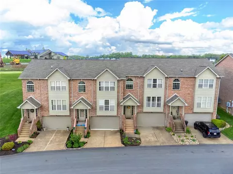 1004 Augusta Ln, Jeannette, PA 15644