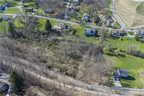 260 N Star Rd, Imperial, PA 15126