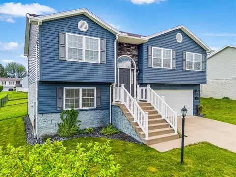 105 Luzerne Ave, Uniontown, PA 15401