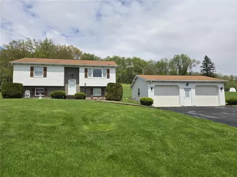 861 Chicora Rd, Chicora, PA 16025