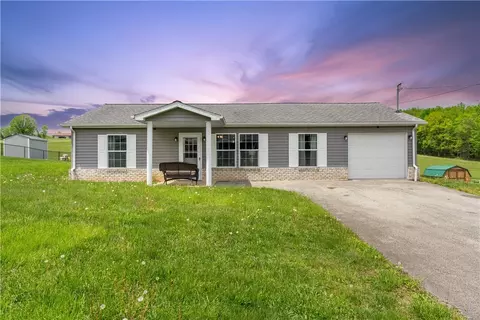 2109 Ridge Blvd, Connellsville, PA 15425