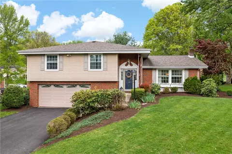 2381 Harrow Rd, Pittsburgh, PA 15241