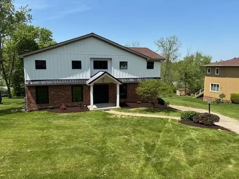 120 Candlelite Dr, Mcmurray, PA 15317