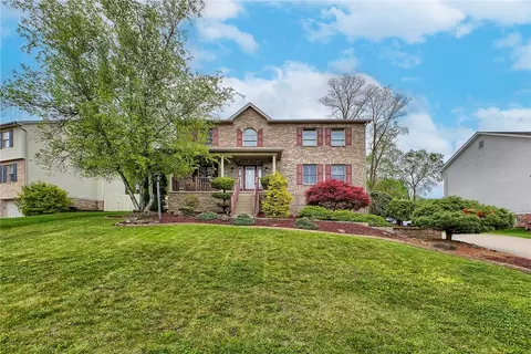 1057 Finchley Rd, North Huntingdon, PA 15642