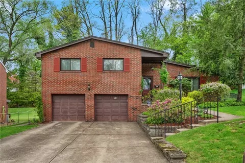 37 Nancy Dr, Pittsburgh, PA 15235