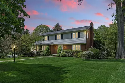 106 White Gate Rd, Pittsburgh, PA 15238