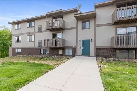 329 Ridge Point Cir #33, Bridgeville, PA 15017
