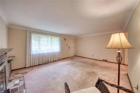 464 Mcmahon, North Huntingdon, PA 15642 photo 8