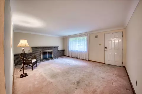464 Mcmahon, North Huntingdon, PA 15642 photo 6