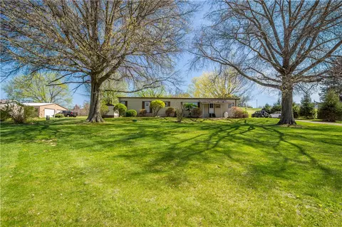 269 Rainey Rd, Eighty Four, PA 15330