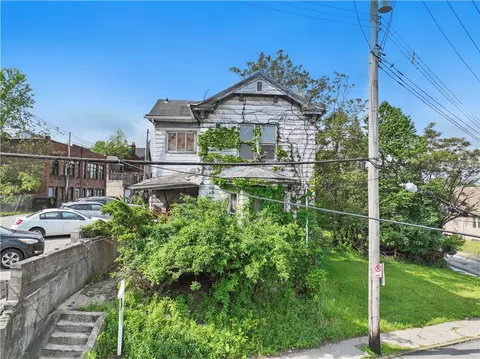 112 Bausman St, Pittsburgh, PA 15210