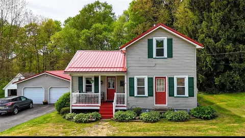 114 Chestnut St, Greenville, PA 16125