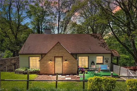 830 Wayne Ave, Ellwood City, PA 16117